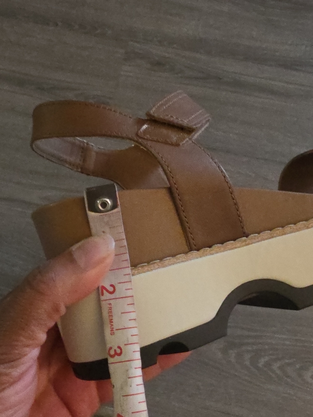 Sorel JOANIE IV  Brown Leather Women's Sandals SIZES 8,8.5 - Picture 13 of 13